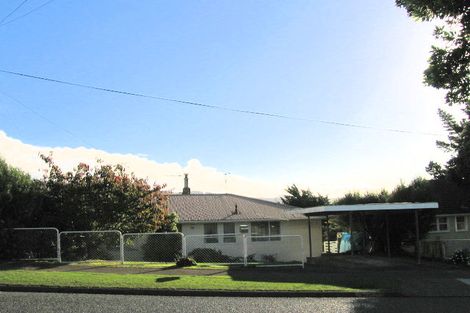 Photo of property in 26 Sievers Grove, Cannons Creek, Porirua, 5024