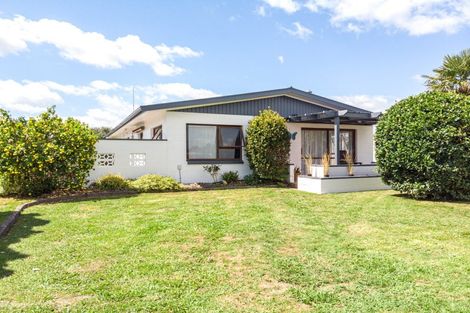 Photo of property in 50 Mahana Road, Ngatea, 3503