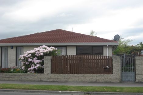 Photo of property in 2/200 Sawyers Arms Road, Bishopdale, Christchurch, 8053