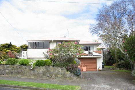 Photo of property in 16 Belair Avenue, Blagdon, New Plymouth, 4310