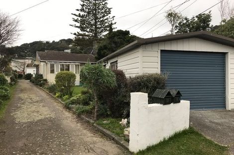 Photo of property in 15a Streatlam Crescent, Strathmore Park, Wellington, 6022