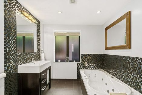 Photo of property in 77 Kent Street, Kingston, Athol, 9793