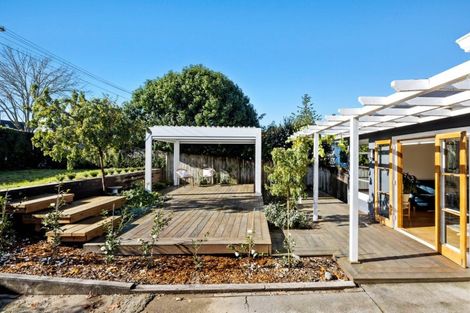 Photo of property in 325 River Road, Claudelands, Hamilton, 3214