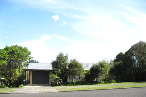 Photo of property in 99 Heta Road, Highlands Park, New Plymouth, 4312