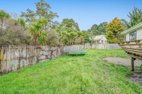 Photo of property in 19 Benita Place, Sunnyvale, Auckland, 0612