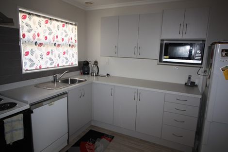 Photo of property in 11 Newton Place, Westbrook, Palmerston North, 4412