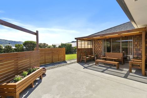 Photo of property in 101 Bing Lucas Drive, Tawa, Wellington, 5028