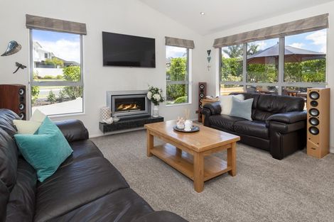 Photo of property in 73 Liberty Crescent, Beachlands, Auckland, 2018