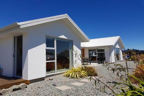 Photo of property in 5 Rankin Rise, Lake Tekapo, 7999