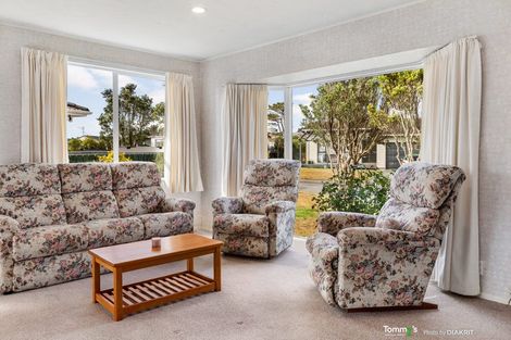 Photo of property in 6 Arima Place, Grenada Village, Wellington, 6037