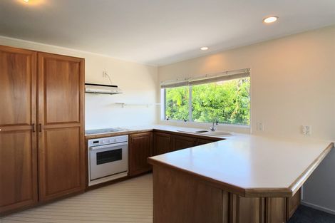 Photo of property in 1/8 Strabo Place, Windsor Park, Auckland, 0632