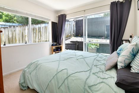 Photo of property in 2/4 Kenneth Hopper Place, Manly, Whangaparaoa, 0930