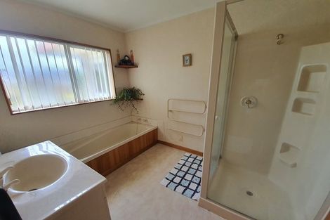 Photo of property in 34 Hadleigh Court, Paraparaumu, 5032
