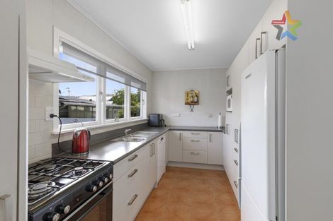 Photo of property in 33 Rosebank Avenue, Avalon, Lower Hutt, 5011