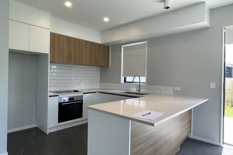 Photo of property in 2 Hanga Place, Papatoetoe, 2024