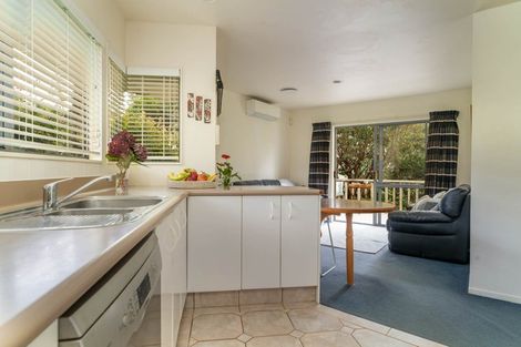 Photo of property in 2 Myers Grove, Churton Park, Wellington, 6037