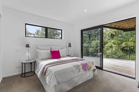 Photo of property in 54a Awaroa Road, Sunnyvale, Auckland, 0612