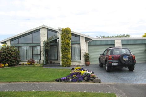 Photo of property in 18 Applewood Place, Casebrook, Christchurch, 8051