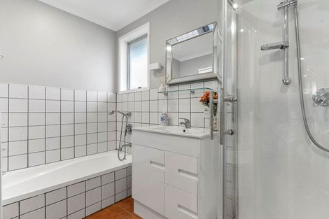 Photo of property in 22 Tabitha Crescent, Henderson, Auckland, 0612