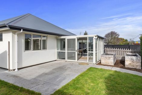 Photo of property in 62 Wattle Drive, New Brighton, Christchurch, 8083