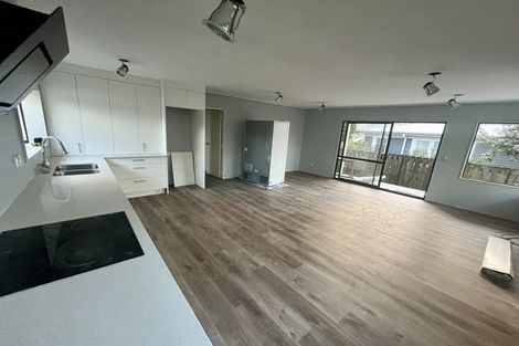 Photo of property in 7/1551 Great North Road, Waterview, Auckland, 1026