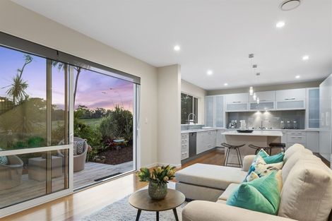 Photo of property in 80 Park Rise, Campbells Bay, Auckland, 0630