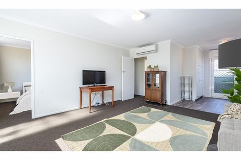 Photo of property in 2/25 Whitmore Street, Edgeware, Christchurch, 8013