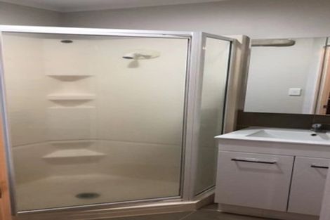 Photo of property in 2 Vine Street, Hillcrest, Hamilton, 3216