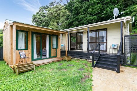 Photo of property in 32a Derwent Street, Island Bay, Wellington, 6023