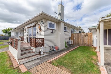 Photo of property in 2 Penny Place, Levin, 5510