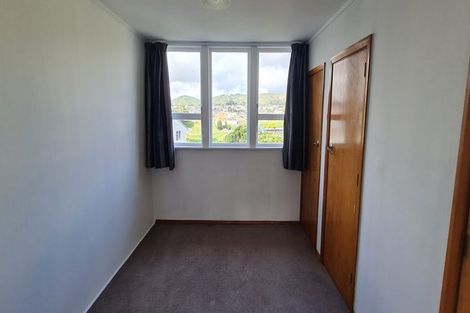 Photo of property in 12-14a Worcester Place, Cannons Creek, Porirua, 5024