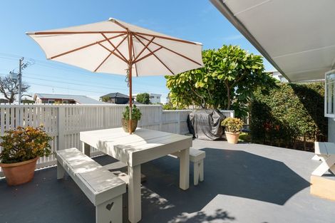 Photo of property in 290a Oceanbeach Road, Mount Maunganui, 3116