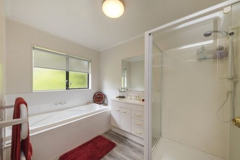 Photo of property in 234 Polson Hill Drive, Aokautere, Palmerston North, 4471