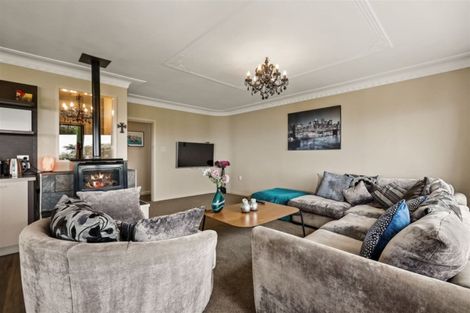 Photo of property in 13 Madeley Road, Mount Pleasant, Christchurch, 8081