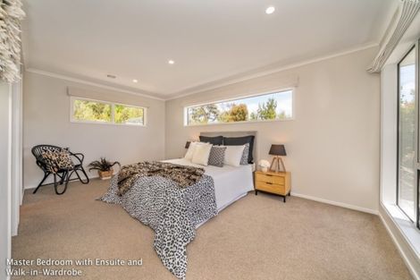 Photo of property in 29 Mt Marua Drive, Timberlea, Upper Hutt, 5018