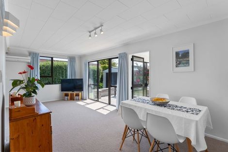 Photo of property in 13 Atua Street, Waikanae Beach, Waikanae, 5036