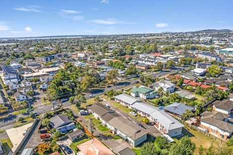 Photo of property in 2/26 Arawa Street, New Lynn, Auckland, 0600