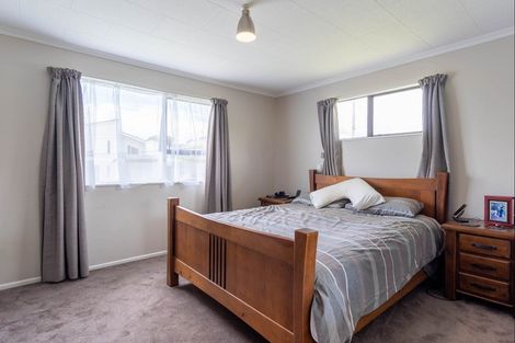 Photo of property in 34 Queens Road, Waikanae Beach, Waikanae, 5036