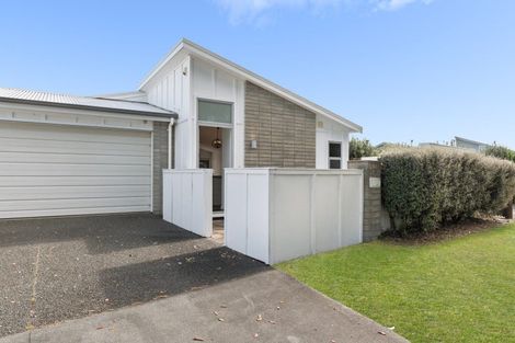 Photo of property in 9 Alice Lane, Papamoa Beach, Papamoa, 3118