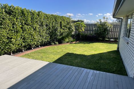 Photo of property in 16 Archibald Drive, Wainui, 0932