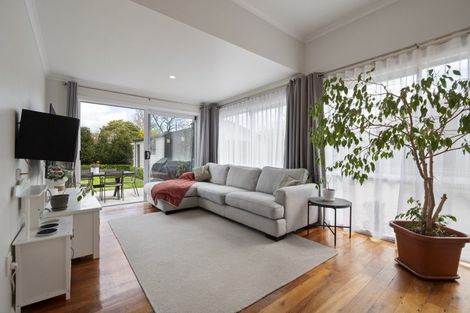 Photo of property in 42 Park Road, West End, Palmerston North, 4412