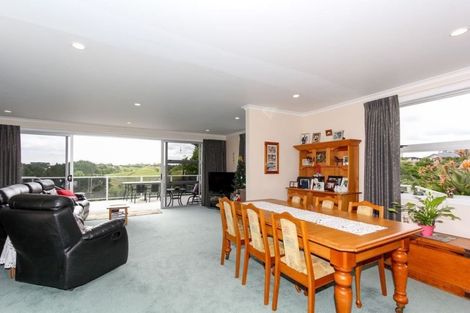 Photo of property in 313 Mangorei Road, Merrilands, New Plymouth, 4312