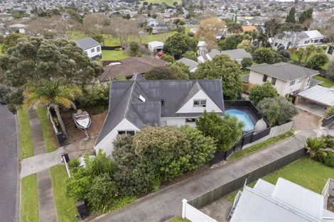 Photo of property in 19 Marendellas Drive, Bucklands Beach, Auckland, 2014