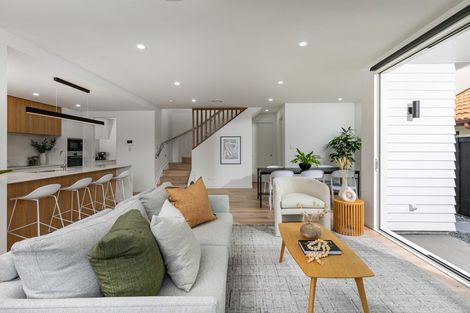 Photo of property in 35a Waiake Street, Torbay, Auckland, 0630