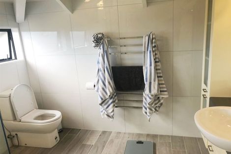 Photo of property in 60 Derbyshire Lane, Karaka, Papakura, 2580