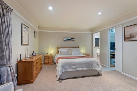 Photo of property in 1 San Priamo Place, Paraparaumu Beach, Paraparaumu, 5032