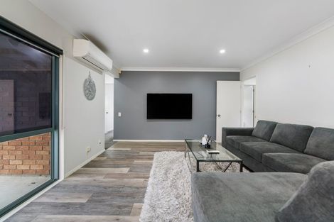 Photo of property in 82 Hillwell Drive, Henderson, Auckland, 0612