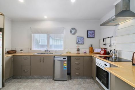 Photo of property in 4 Roosevelt Road, Western Heights, Rotorua, 3015