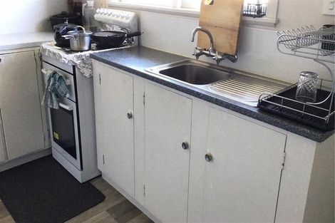 Photo of property in 2/707 Alexandra Street, Parkvale, Hastings, 4122