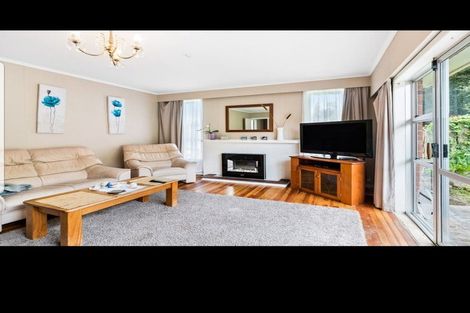 Photo of property in 196 Don Buck Road, Massey, Auckland, 0614